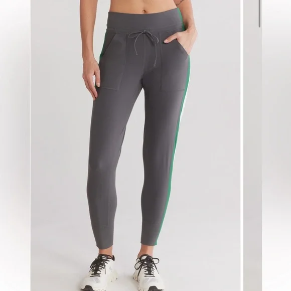 NWT Free People Never Better Joggers Size M - Picture 1 of 12